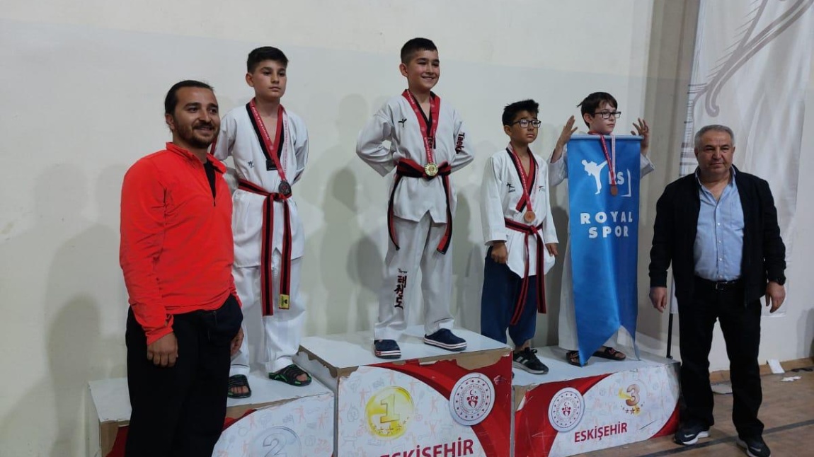Taylan Güney AYDURAN Teakwondo poomsae turnuvasında Eskişehir 2.si oldu